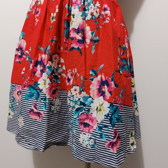 AUW Red Floral A-Line Retro Inspired Short Skater Dress with Open Lace-up Back - Picture 4 of 12